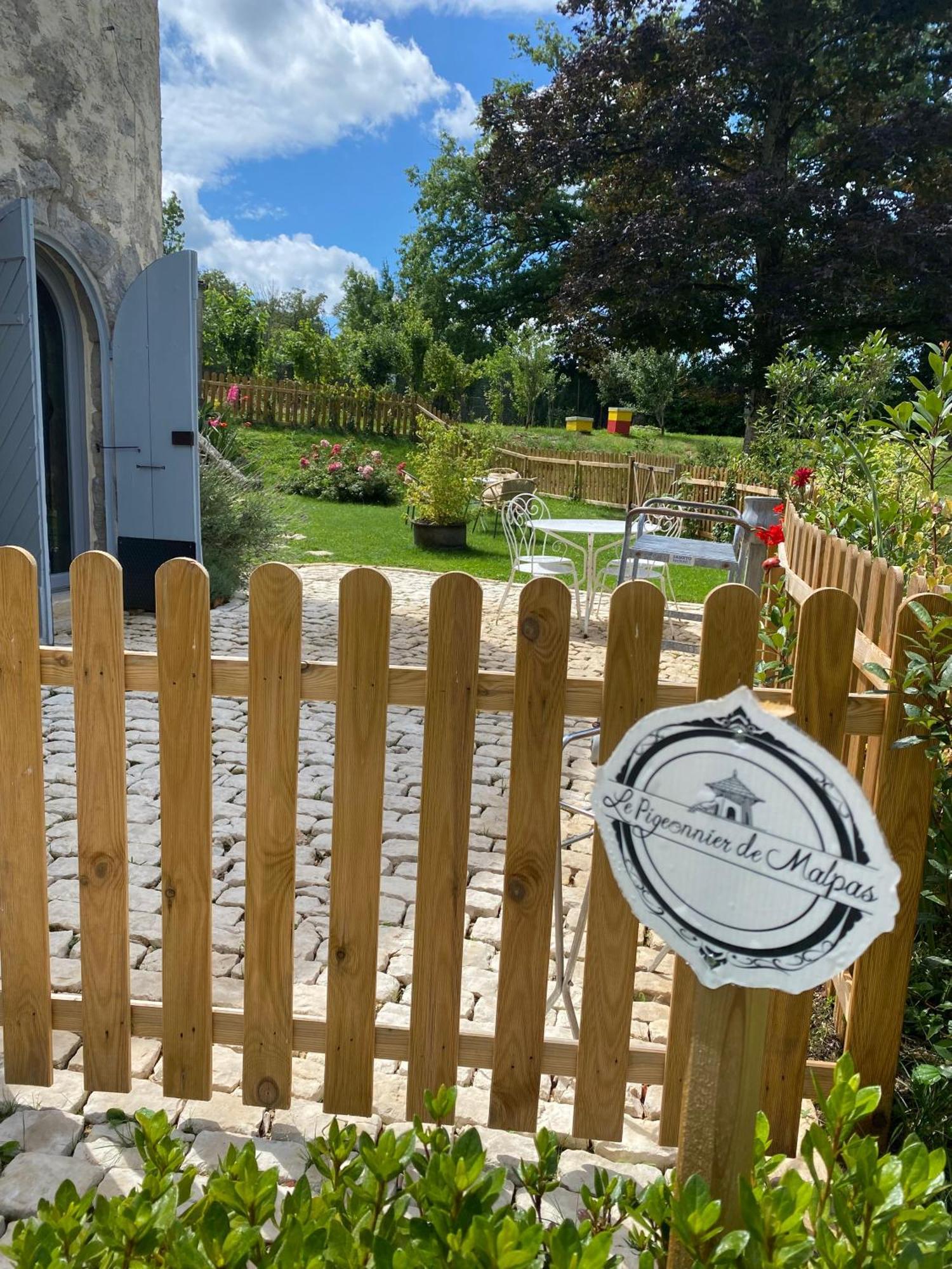 Bed and Breakfast Le Colombier De Malpas Quingey Exterior foto